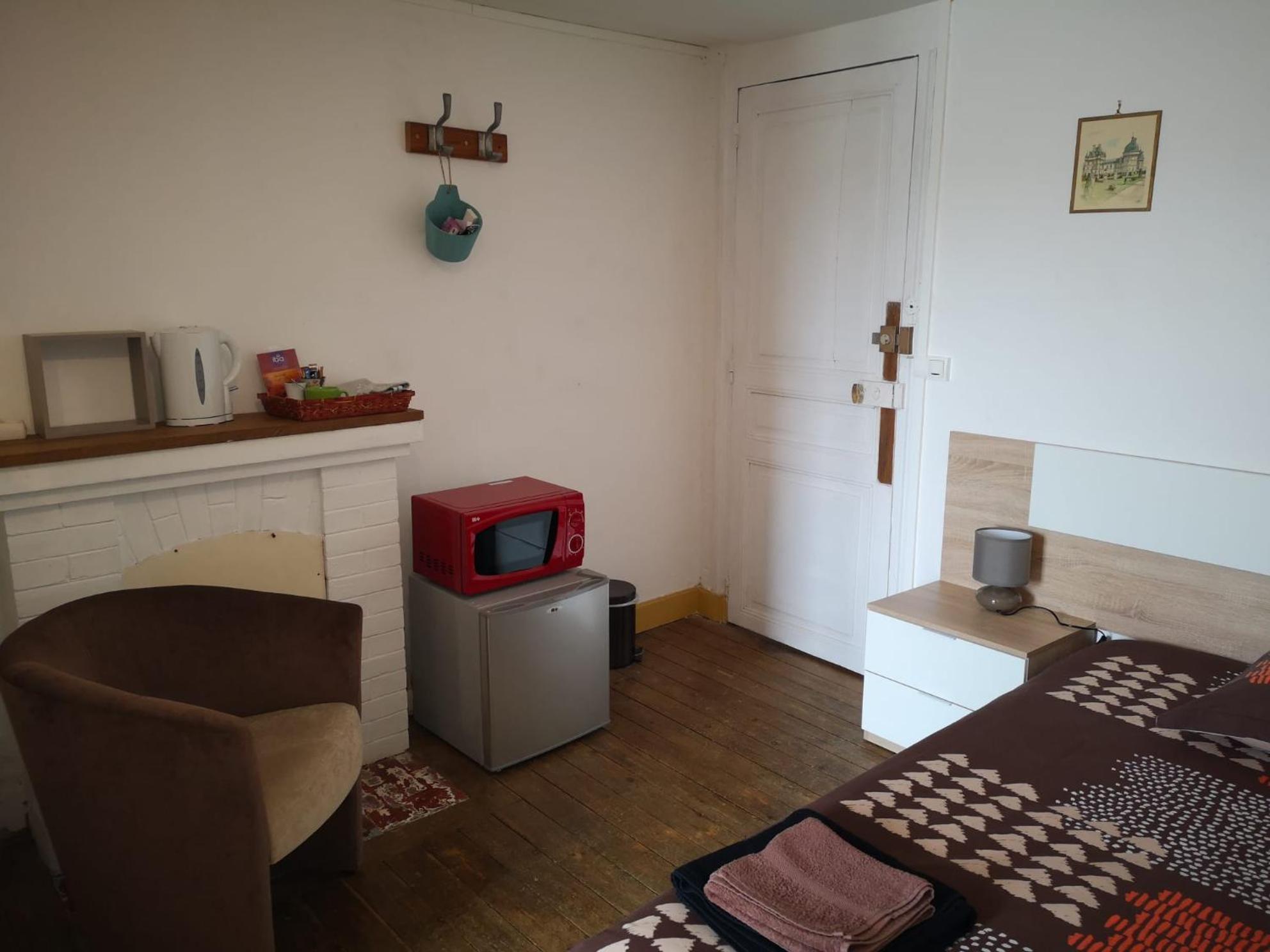 Chambres Avec Salle De Bains Et Cuisine En Centre Ville Argenton Sur Creuse Eksteriør billede