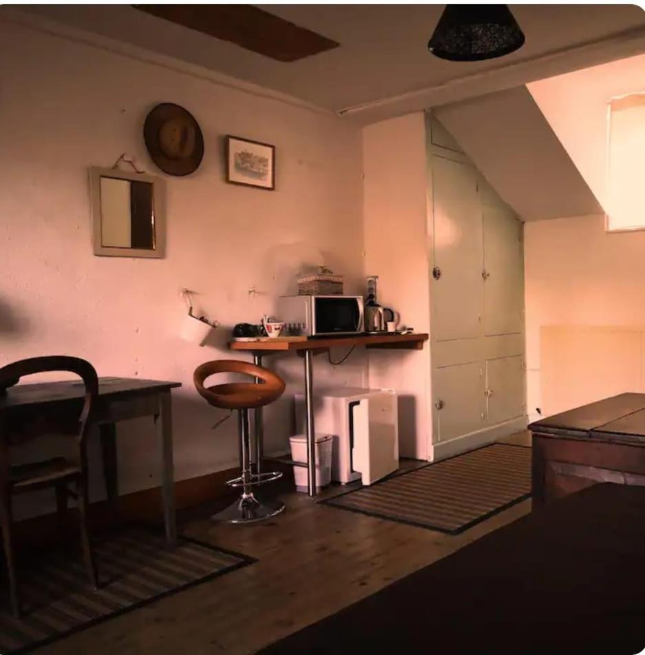 Chambres Avec Salle De Bains Et Cuisine En Centre Ville Argenton Sur Creuse Eksteriør billede